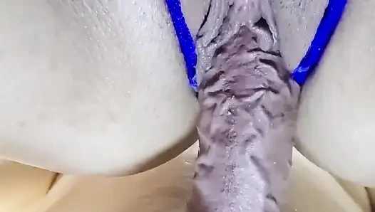 Ateşli latin amcığının sert yarakla sikiliyor yakın çekim