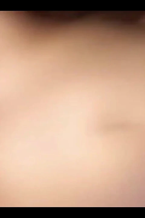 Lütfen içime boşalma üvey erkek kardeşim!! Üvey kız kardeşim içine boşalmamı seviyor, seksi seviyor.