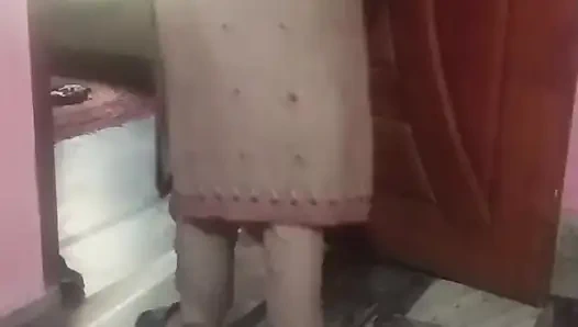 Dasi üvey kız kardeş üvey erkek kardeşiyle çok ateşli sikişiyor