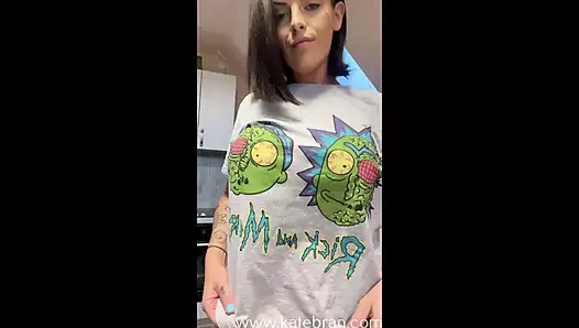 Dilinle göt deliğime nasıl tapacaklarını göstermeni istiyorum evlat!