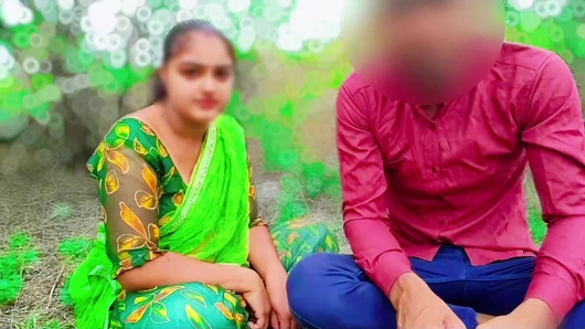 Hintli köylü kadın ormanda devar ile seks yapıyor, yengenin sıkı amcık sikişi erkek arkadaşı tarafından, xxx video