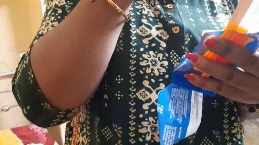 Bengalli kız kardeş kayınbiraderi tarafından sikiliyor