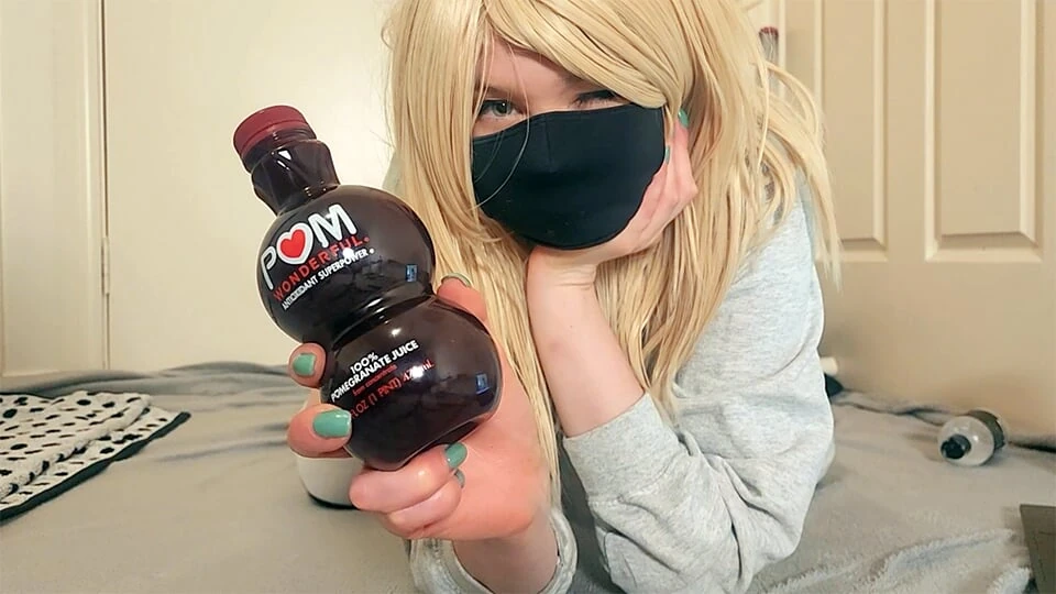 POM Wonderful bottle anal, everything goes in my ass