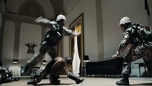 Elodie yung - bölge 13: ültimatom