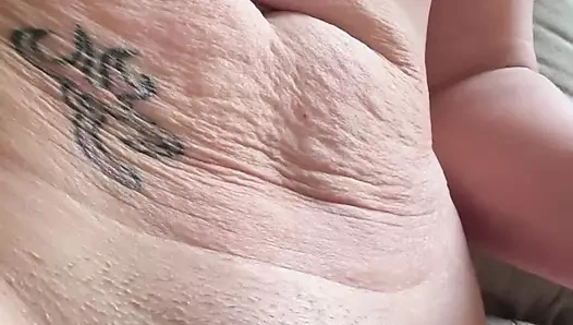 Momma is just so horny