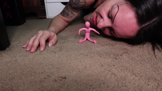 Giantess Queen Soyunuyor