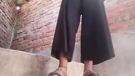 Я девственница, и я ищу бойфренда, который будет держать меня счастливым и сделать нас счастливыми я дам ему все, что останется.