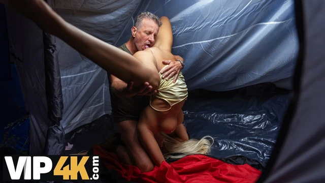 DADDY4K. Era Queen was upset because of her boyfriend and decided to fuck his Daddy