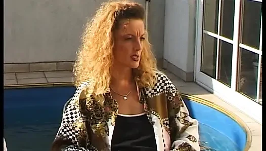 Birinci sınıf Alman amatör bebek ormanda iki biniyor