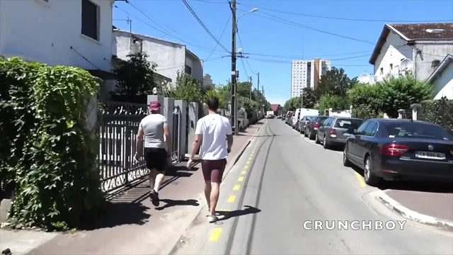 Heteroseksüel oğlan ehxib'de prezervatifsiz sikiliyor