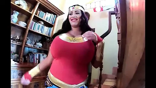 Leanne karga süper kahraman