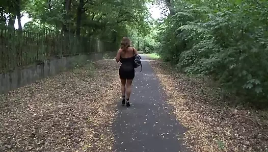 Busty güzellik sert sikişmek gerekiyor