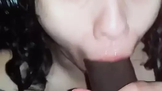 Latin kızlar gözleri rulo süre emme bbc