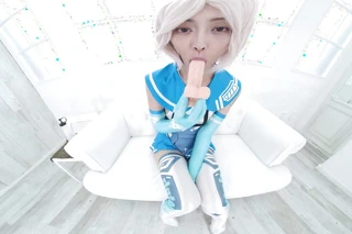 Sora Suda iki oyuncakla orgazm oluyor