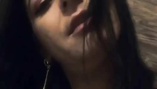 Beni dışarıda yemek ister misin?