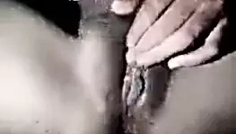 Mumbaili kızın el amcığı