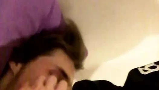 erkek arkadaşım tarafından çevrelenmek