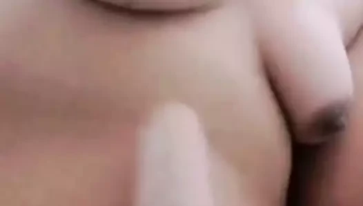 Elle se gode en cam pour moi