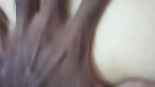 Tombul seksi Hintli tamil iri güzel evli kadın göbek ve göbek oyunu ve tıraşlı pembe amcıkla masaj