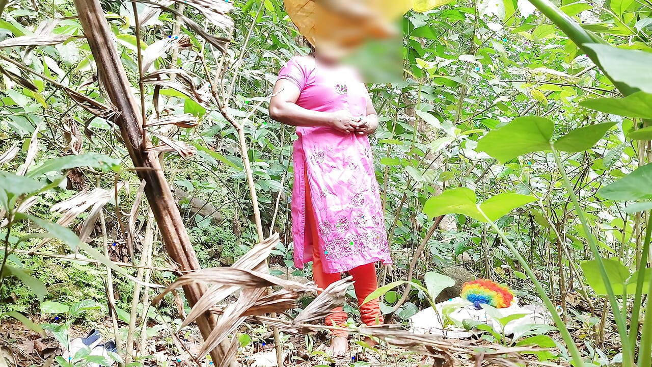 Açık havada köylü desi kız ateşli xxx video ve sakso