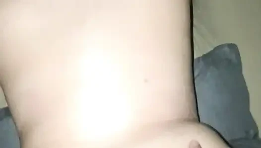 Geceleri üniversiteli kızın götünü kırıyorum