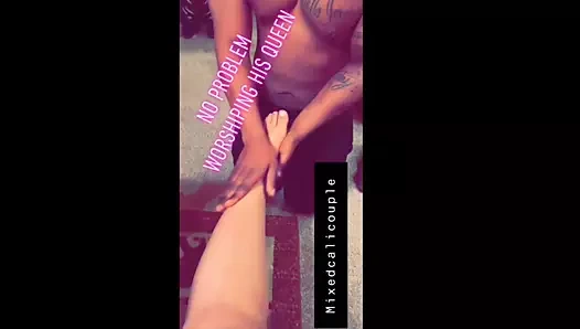 Latina eş ve ona seksi ayaklar