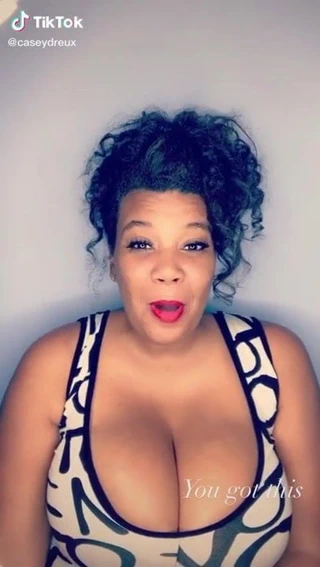 Seksi abanoz milf casey dreux sizi motive ediyor