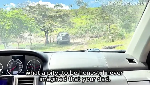 Para Için Çaresiz Olan Seksi Orta Yaşlı Seksi Kadın Çiftçi Tarafından Sikiliyor - Bakış açısı