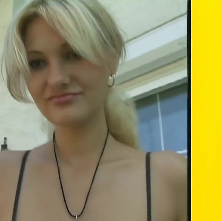 Islak amcıklar ve azgın lezbiyenler, üçlü seks ve dildo derlemesi