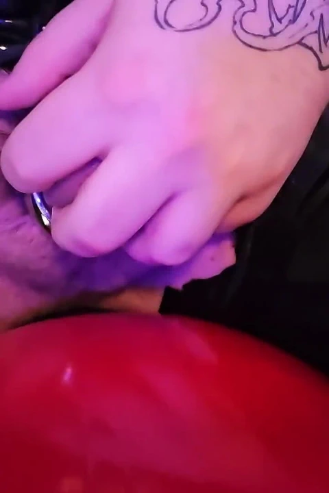 Sling'imin içinde sikişiyorum