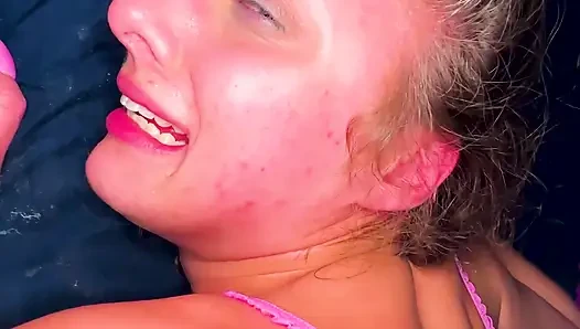 Anal sürtük Gia Derza tüm deliklerini mahvediyor
