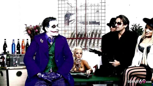 The joker porno parody grup seks ile 4 mükemmel genç kızlar