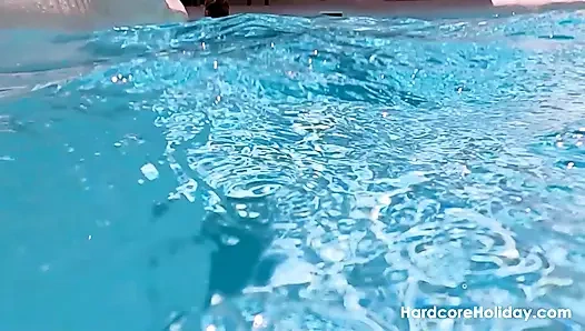 Erkek arkadaşımı ayaklarımla boşaltmamı izle! HardcoreHoliday için Rebecca Volpetti