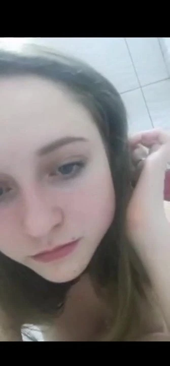 Sıcak 18yo kız canlı web kamerası içinde banyo