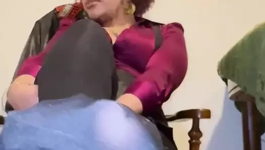 Findom: ayak ibadeti