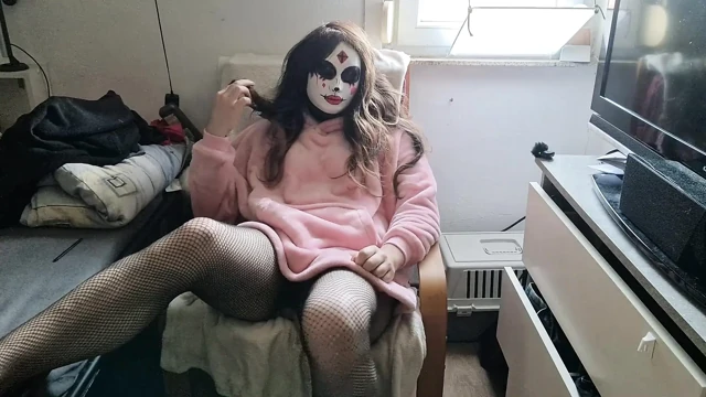 Gotik trans kadın patlıyor - mastubasyon orgazmı