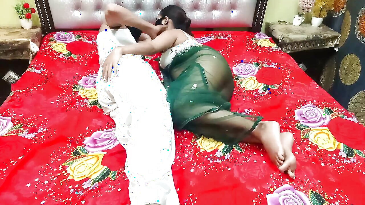 Baba gko Raat mai Akely Dar Lgta hai Hintli Desi Kız Baba G Lund py beth gai