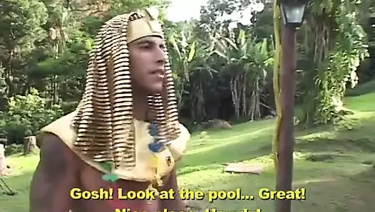 Oyuncu adam harika eşcinsel seks perty'ına dönüşen maskeli parti organize ediyor