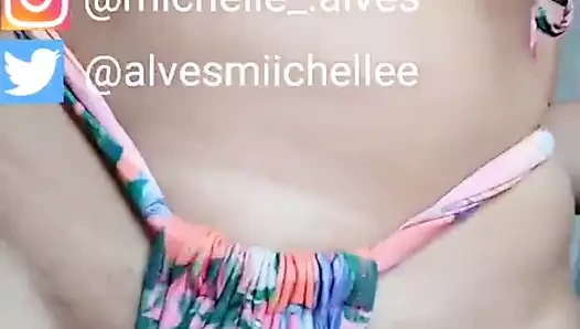 Michele alves büyük kedi