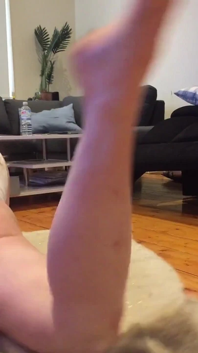 Sarışın çıplak orta yaşlı seksi kadın