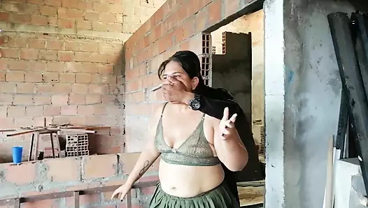 Hırsız çalmak için içeri giriyor ve sütünü çalıyorlar