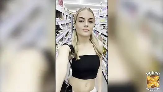 Marie, azgın kız, büyük bir yarakla sikiliyor
