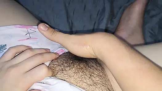 Üvey kızım amına mastürbasyon yapmama izin veriyor