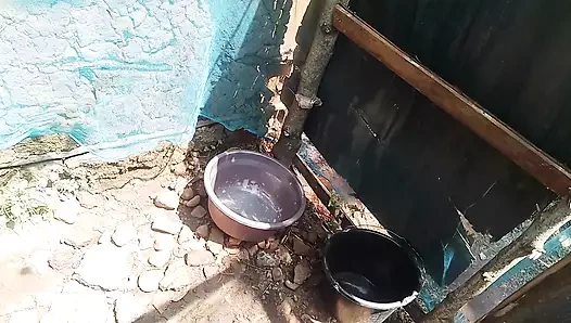 Zenci kızımla açık havada duş deneyimi