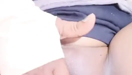 Hintli teyze beni sikmek için ateşli meme çağrısı