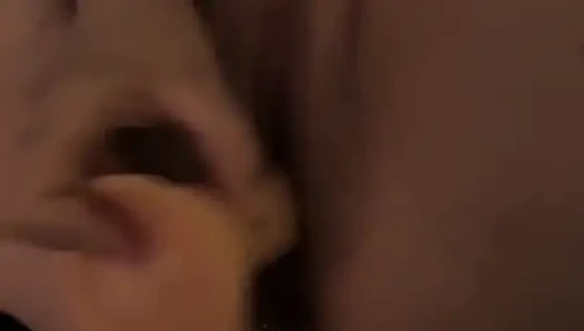 Sıkı amcığımı tıkaçla sikiyorum