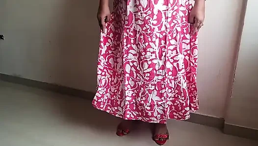 Ateşli yaz kızı shilpa taboobreakers orta yaşlı seksi kadını serinletmeye çalışıyor