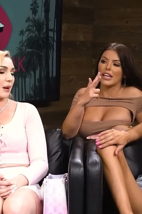 'Kütüphane kızı' viral web kamerası videosundan brazzers'a