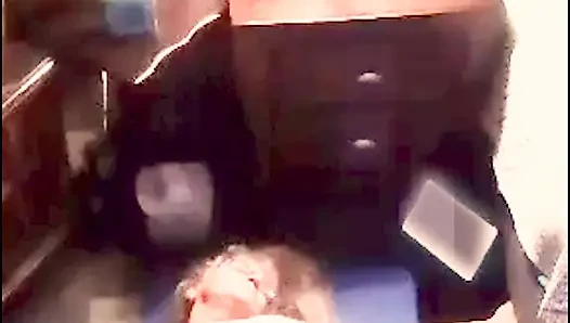 Ateşli iri güzel kadın her gün sabah çıplak yoga yapıyor!