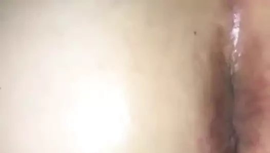 Yağlanmış iri güzel kadın götten amcık oyunu bakış açısı